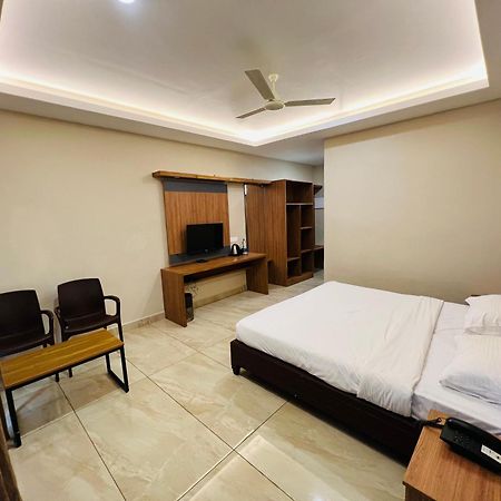 Ayur County Resort Chinnakanal Extérieur photo