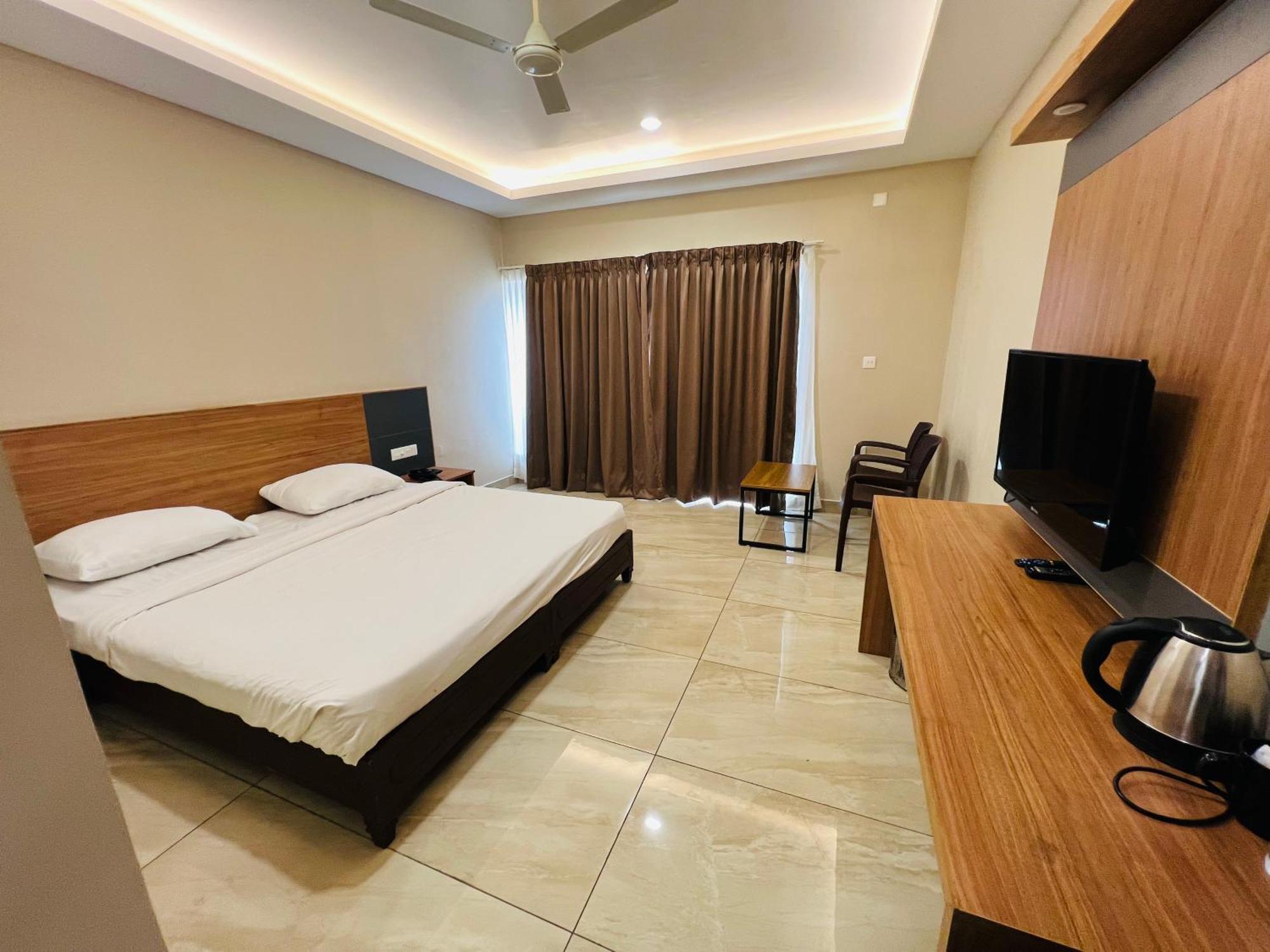 Ayur County Resort Chinnakanal Extérieur photo