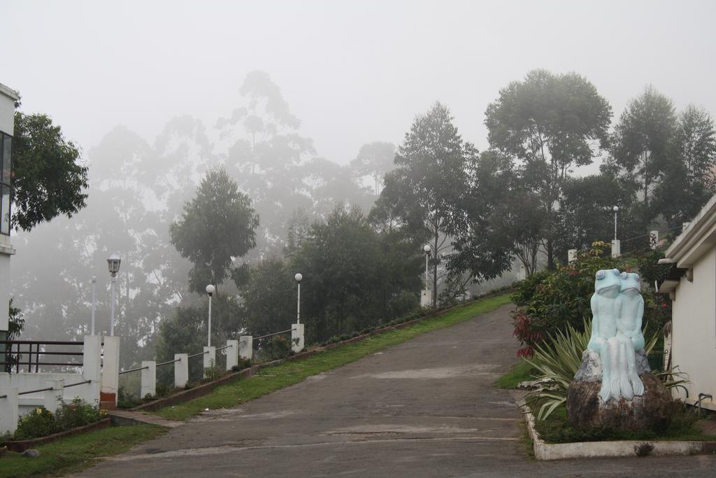 Ayur County Resort Chinnakanal Extérieur photo