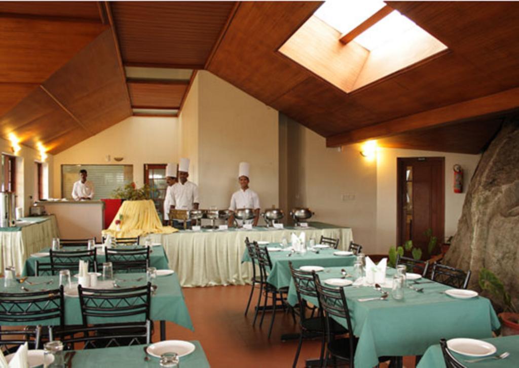 Ayur County Resort Chinnakanal Extérieur photo